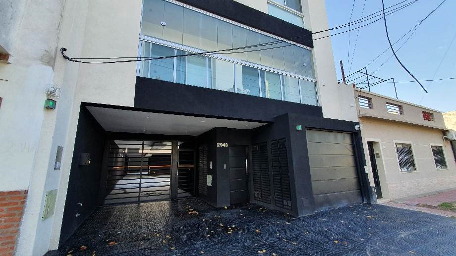 #3203616 | Alquiler | Cochera | Lanus Oeste (Aldo Occhiuzzi Desarrollos Inmobiliarios)