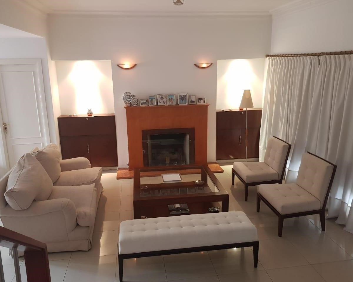 #5467947 | Alquiler | Casa | Ramos Mejia (Luis Scagliola Broker Inmobiliario)