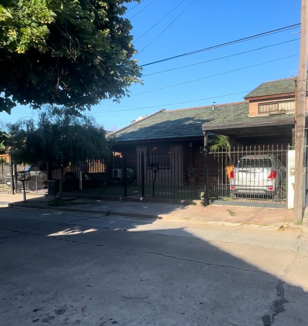 #3397940 | Venta | Casa | Ciudad Jardin Del Palomar (Luis Scagliola Broker Inmobiliario)