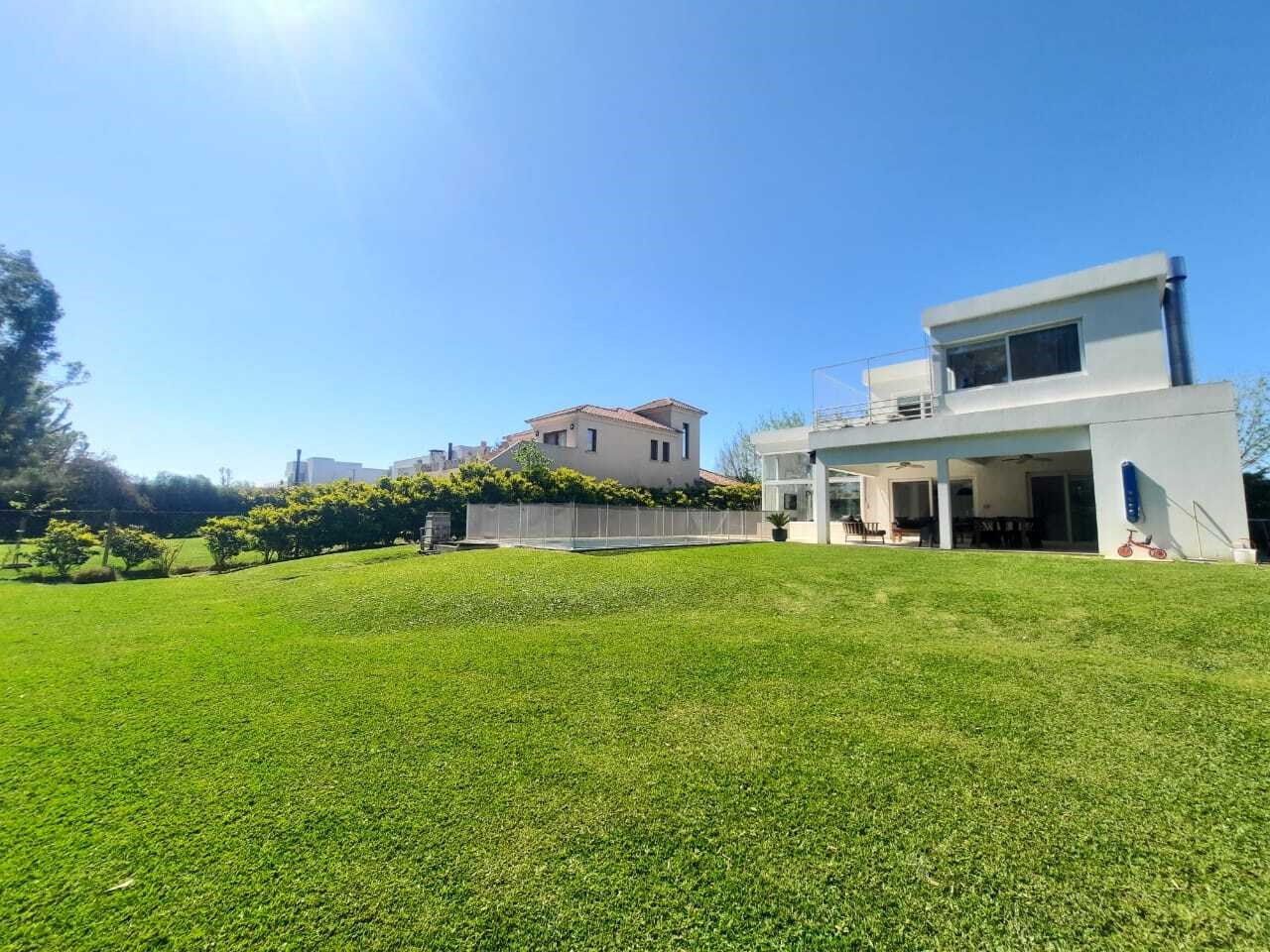 #5389072 | Sale | House | La Reserva (Martin Castro Propiedades)