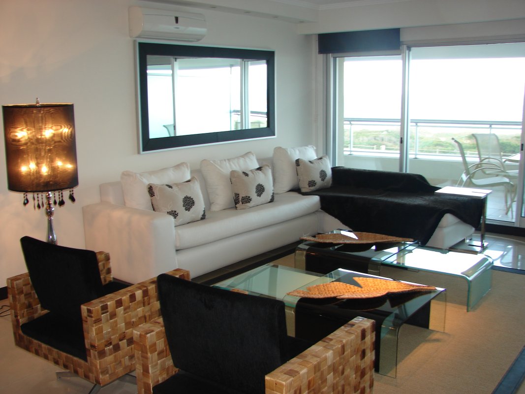 #4394061 | Temporary Rental | Apartment | Punta del Este (Marina Risso Inversiones)