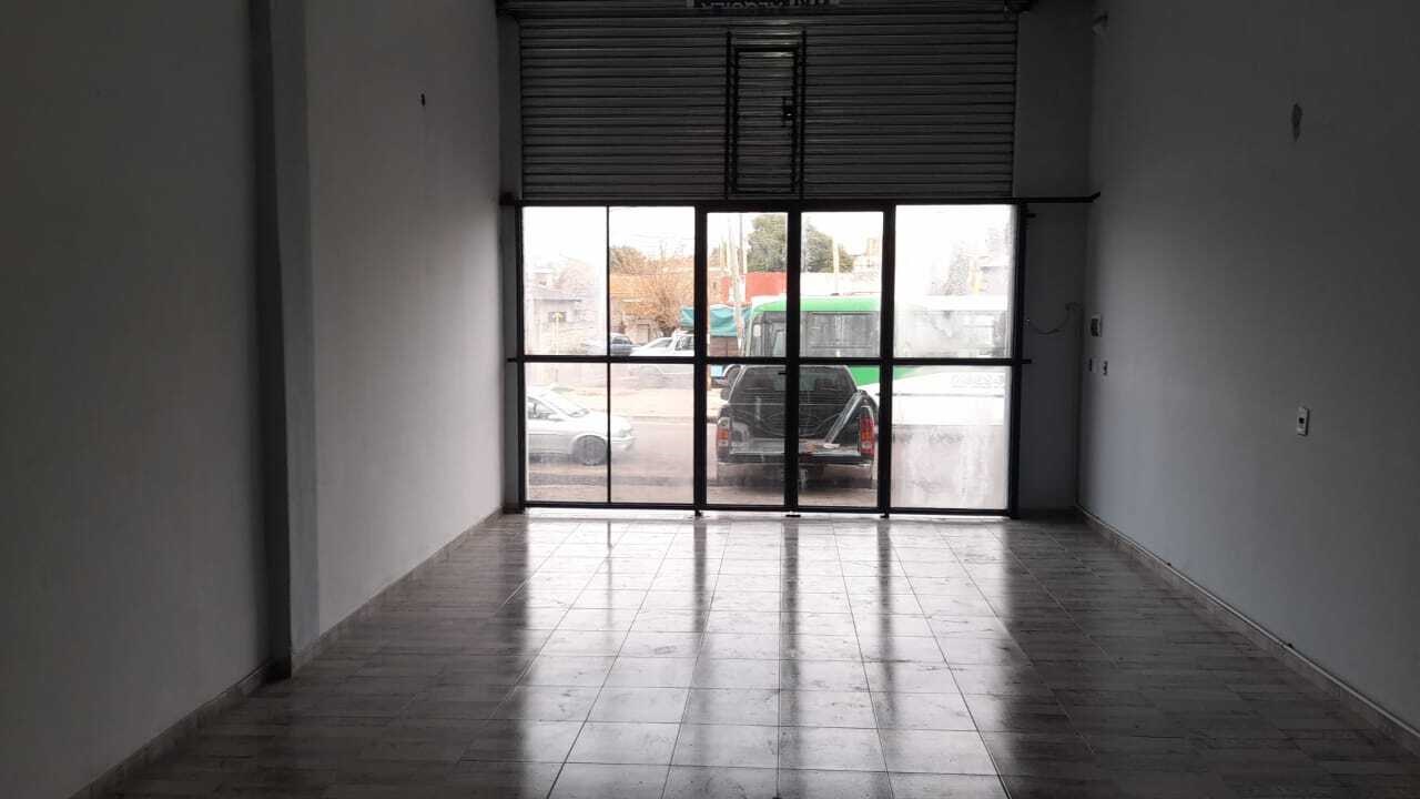 #4983432 | Alquiler | Local | Berazategui (Inmobiliaria Noguera)