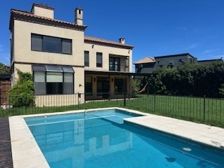 #5516230 | Alquiler | Casa | Argentina (Vallier Consultores Inmobiliario)