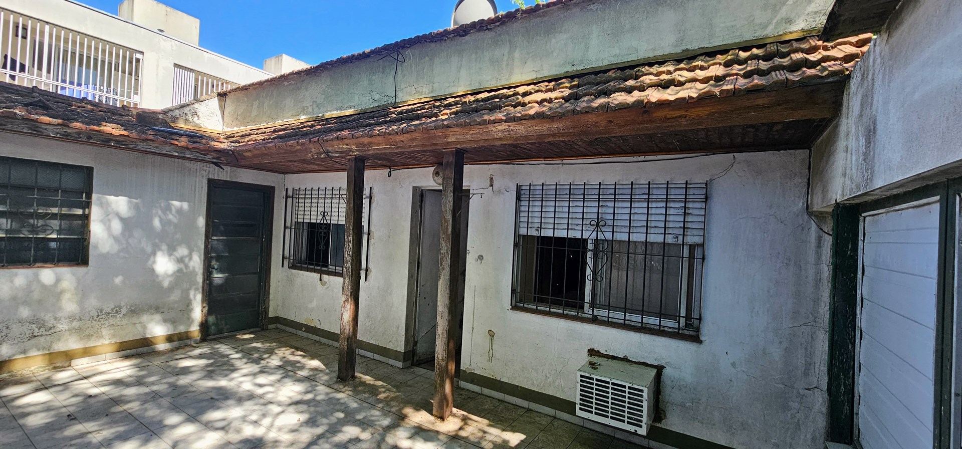 #5420131 | Venta | Casa | Haedo (Leonardo Pereyra)