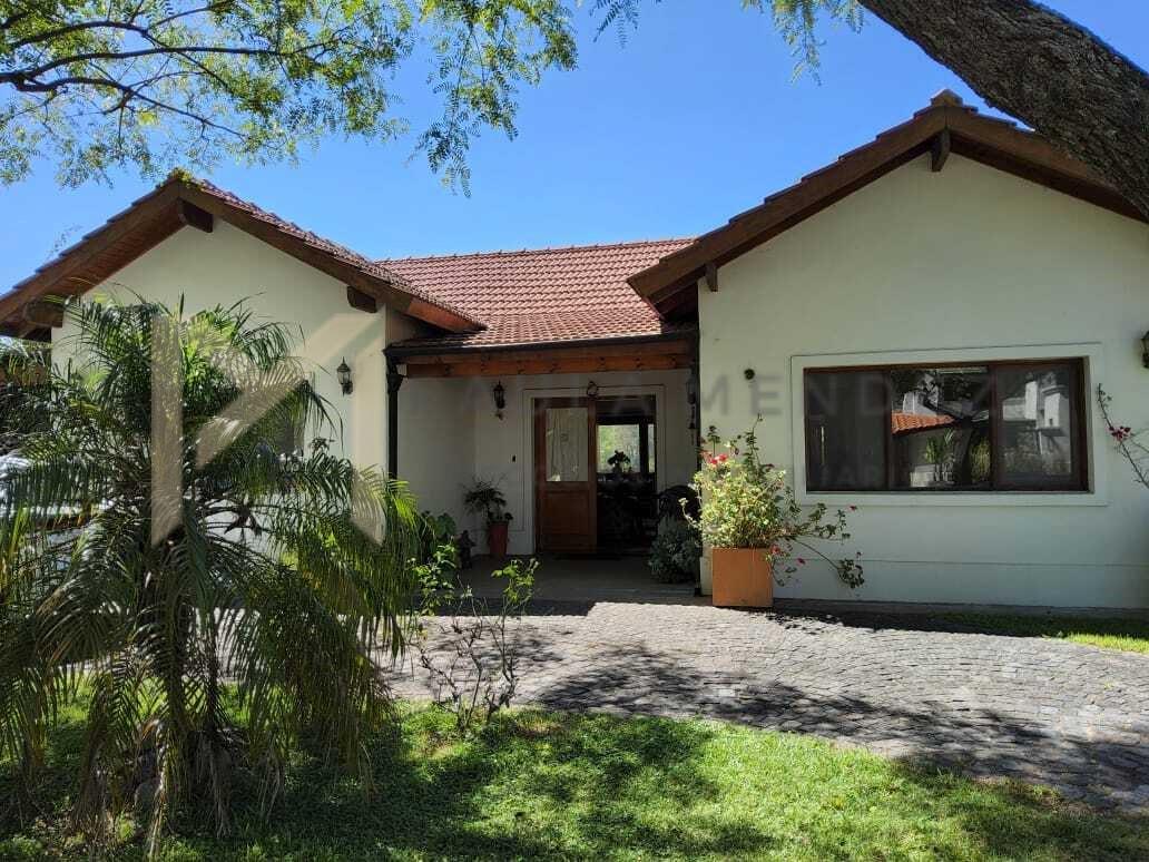 #5488054 | Venta | Casa | Santa Maria Del Tigre (Paula Mendez Negocios Inmobiliarios)