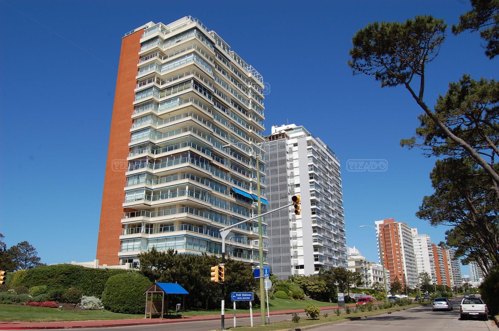 #5471609 | Venta | Departamento | Playa Mansa (Tizado)