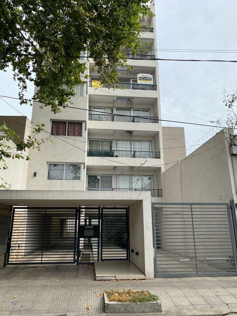 #5378709 | Sale | Apartment | Moron (Maria Rasgido Propiedades)