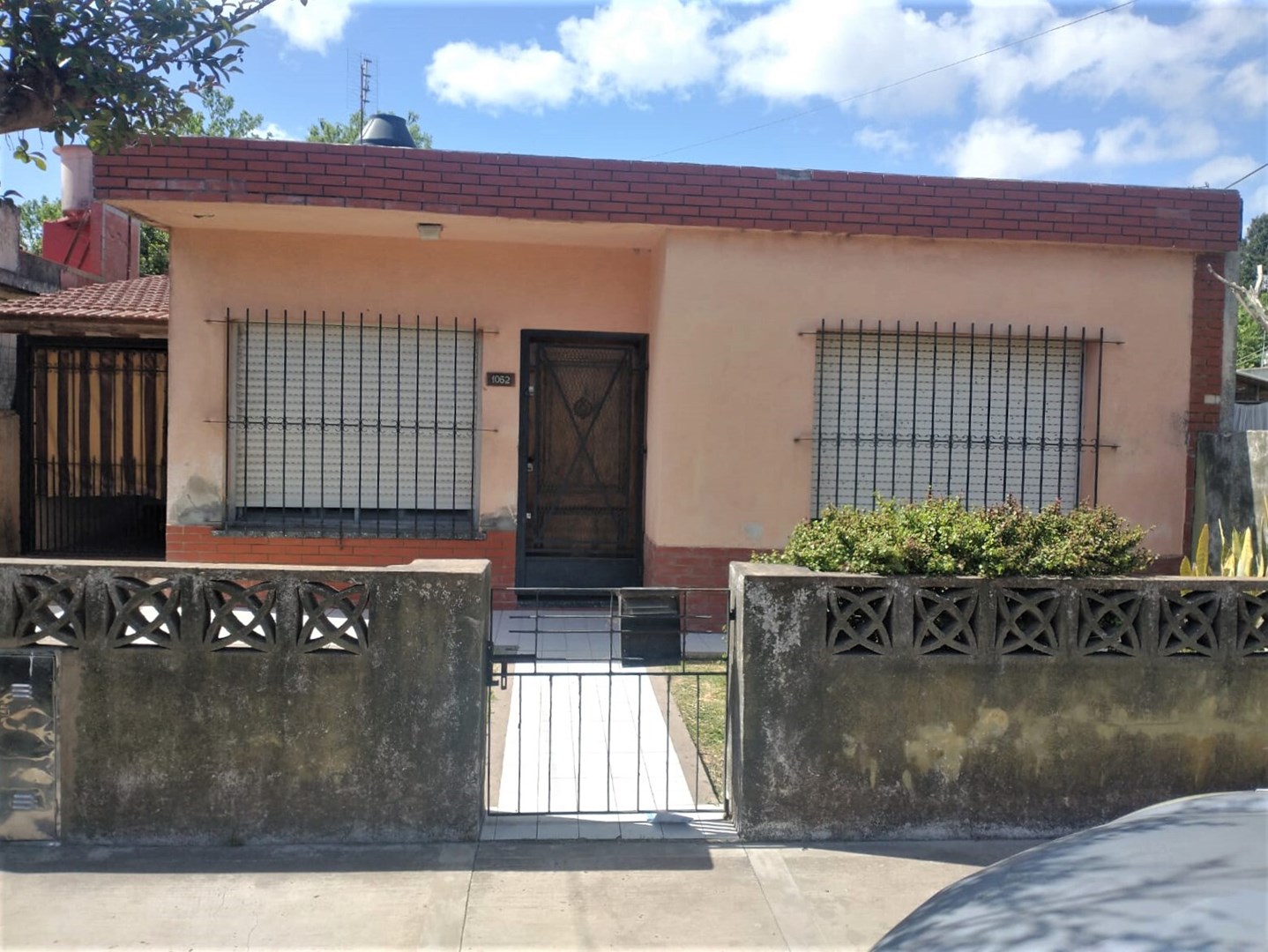 #3273745 | Sale | House | Burzaco (Rodriguez Rodriguez Negocios Inmobiliarios)