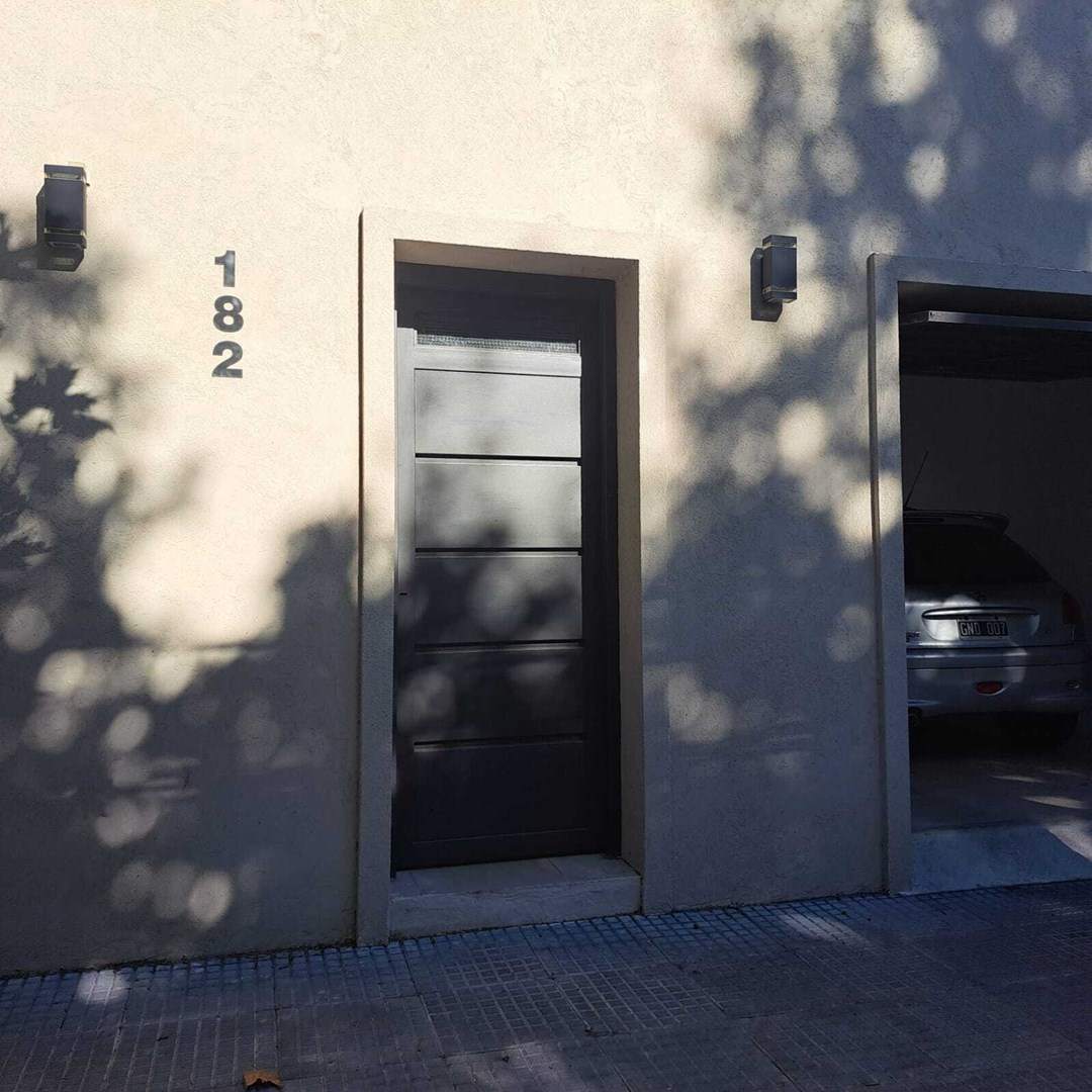 #4933241 | Rental | House | Lomas De Zamora (Rodriguez Rodriguez Negocios Inmobiliarios)
