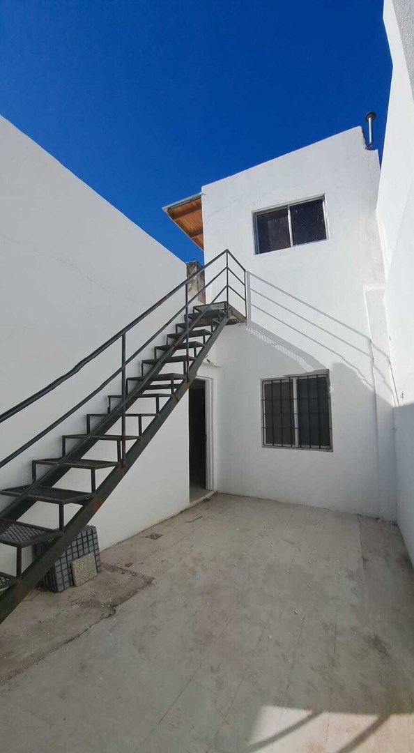 #4933241 | Alquiler | Casa | Lomas De Zamora (Rodriguez Rodriguez Negocios Inmobiliarios)