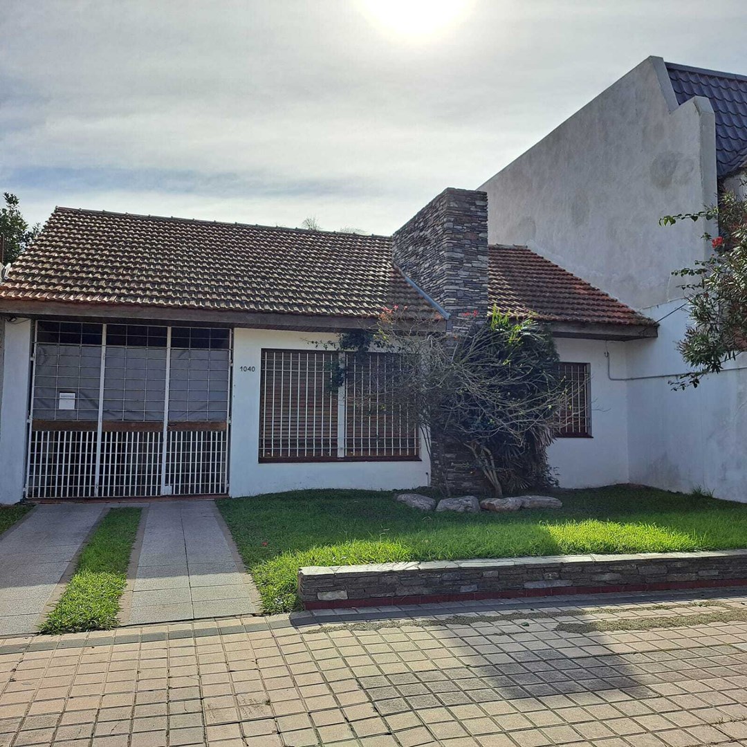 #5121967 | Sale | House | Temperley (Rodriguez Rodriguez Negocios Inmobiliarios)