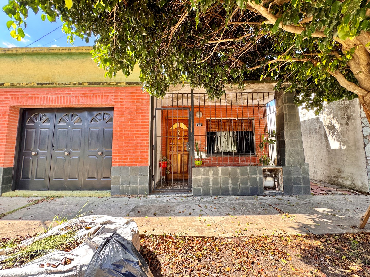 #5505475 | Venta | Casa | Argentina (Saad Propiedades)