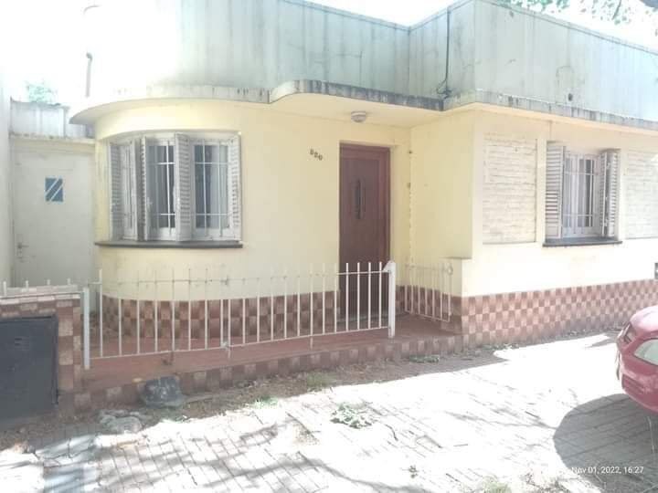 #4473487 | Venta | Casa | Banfield (Silvia Guespe Inmobiliaria)