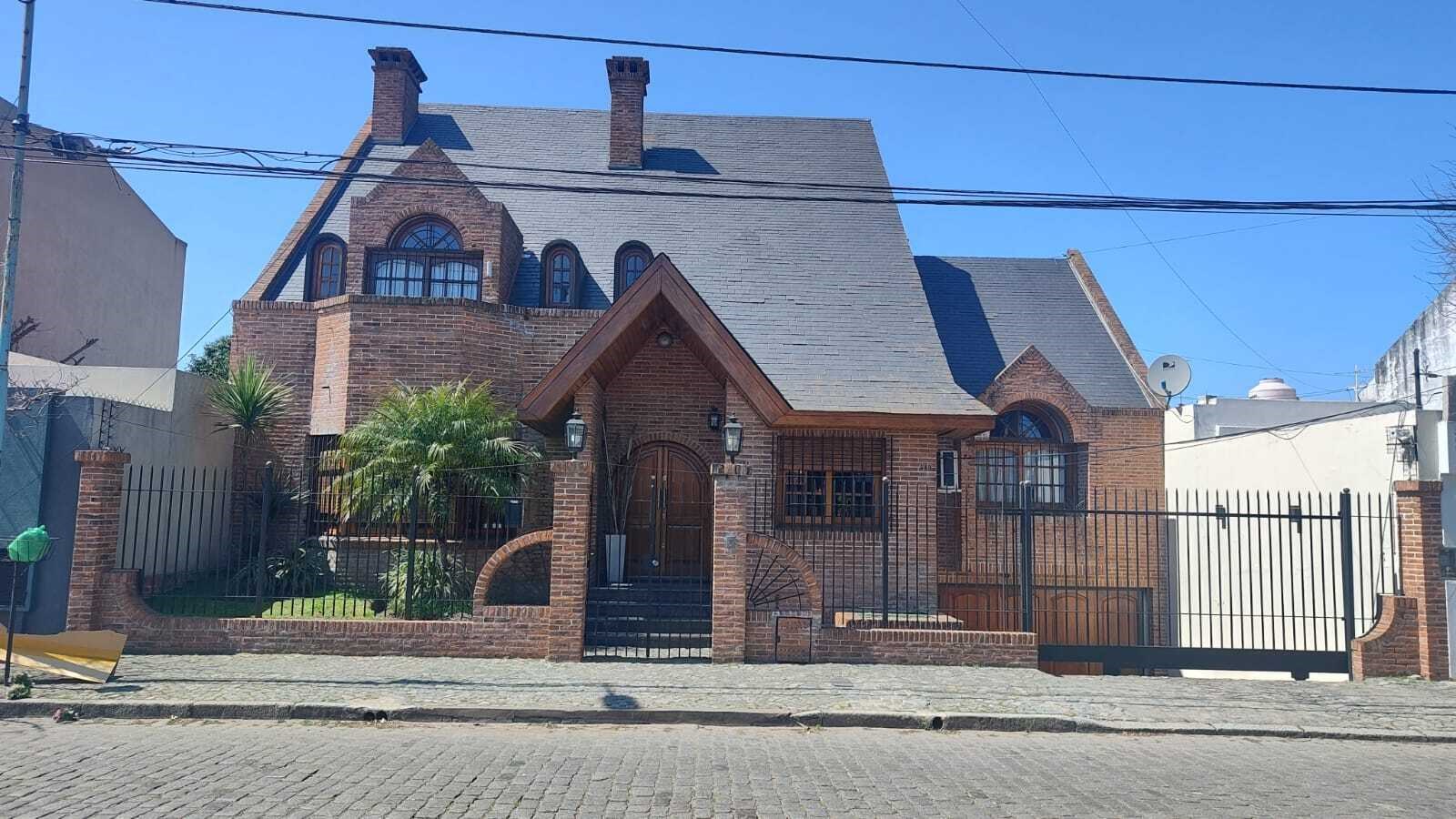 #5387488 | Sale | House | Villa Sarmiento (Sanchez Pereyra Negocios Inmobiliarios )