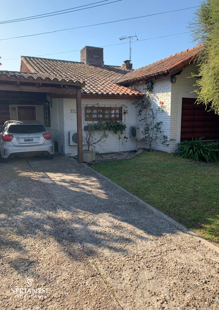 #5375087 | Venta | Casa | Argentina (Strianese Propiedades)