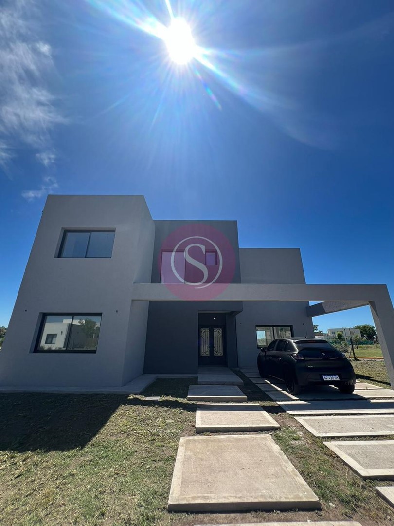 #5139577 | Venta | Casa | Santa Lucía (Susana Aravena Propiedades)