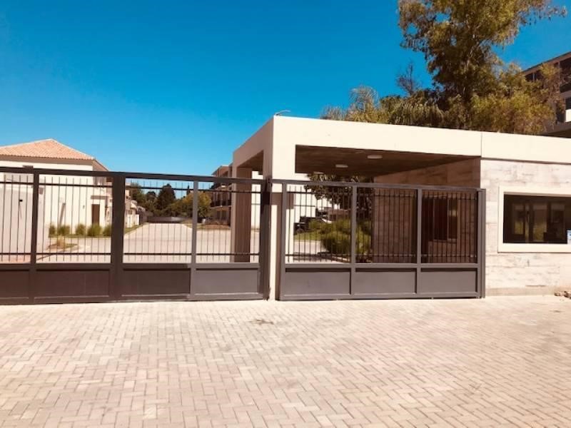 #5336737 | Venta | Casa | Larena Country Club (Susana Aravena Propiedades)