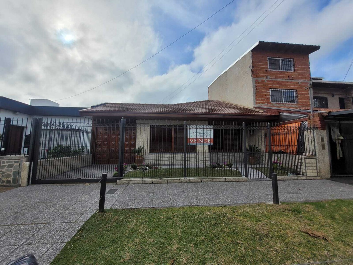 #4802004 | Sale | House | Quilmes (Silvina Vera Propiedades)