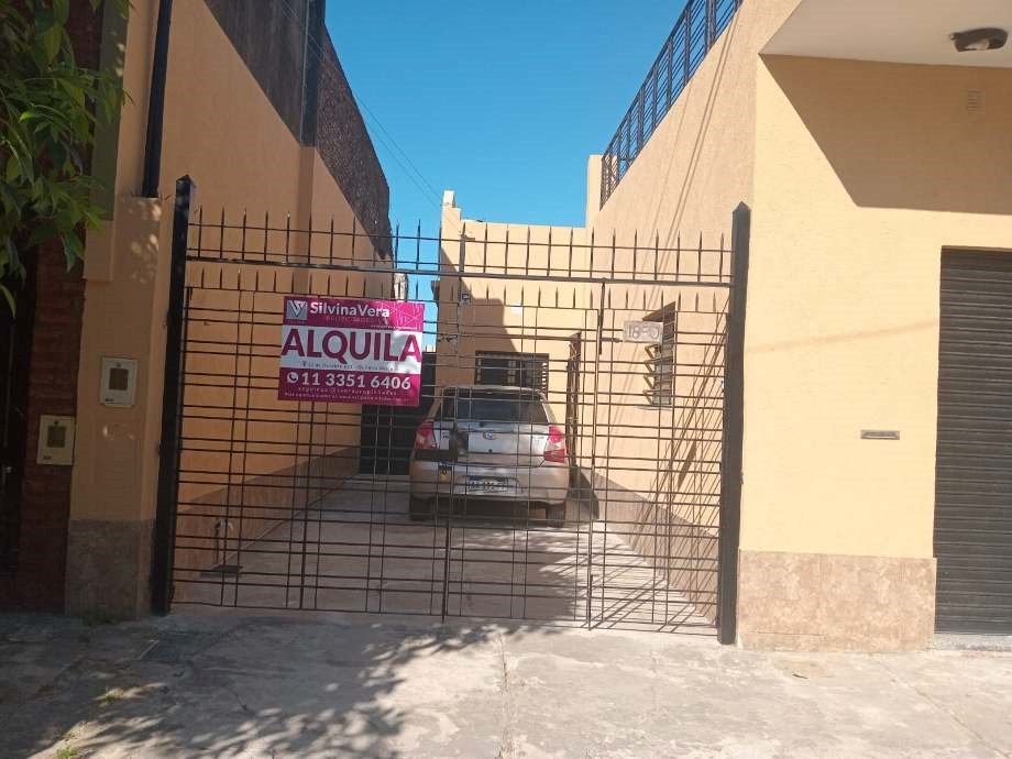 #5482033 | Alquiler | Casa | Quilmes Oeste (Silvina Vera Propiedades)