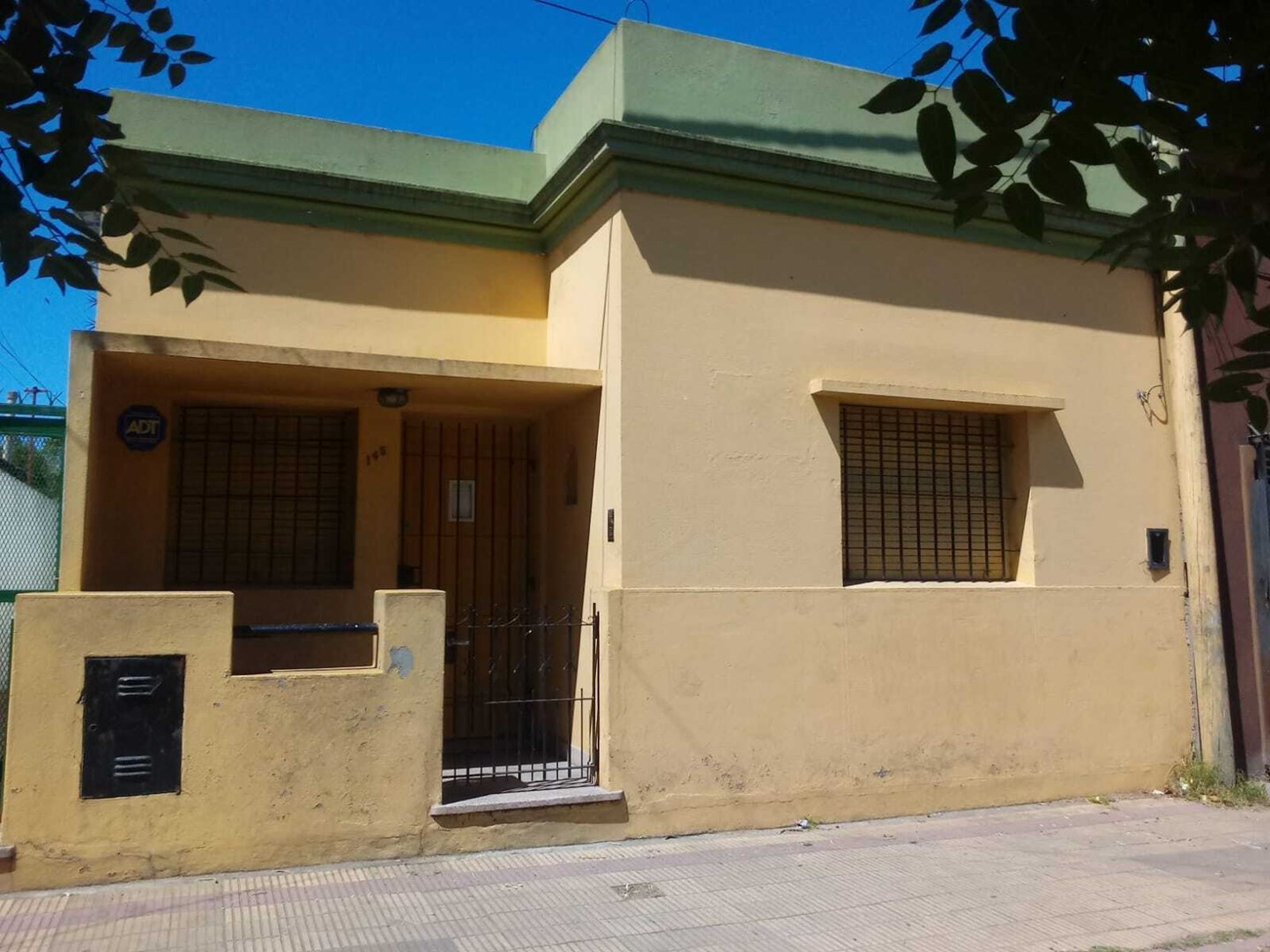 #5004793 | Venta | Casa | La Plata (Operaciones Inmobiliarias Viviana Cano)