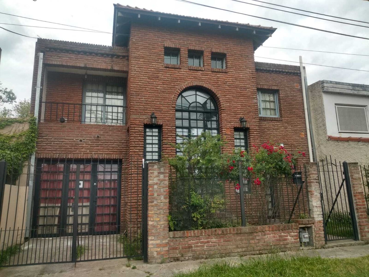 #5491047 | Alquiler | Casa | La Plata (Operaciones Inmobiliarias Viviana Cano)