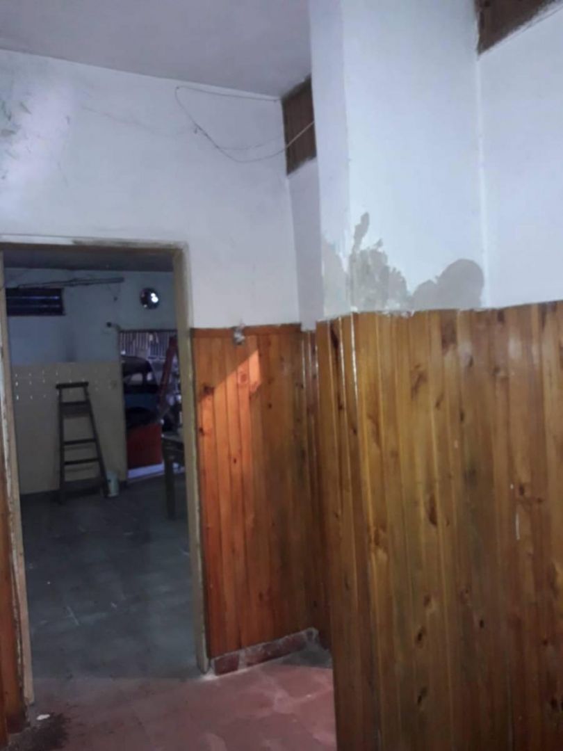 #2334663 | Venta | Local | Rafael Calzada (Adriana Perrotta Propiedades)