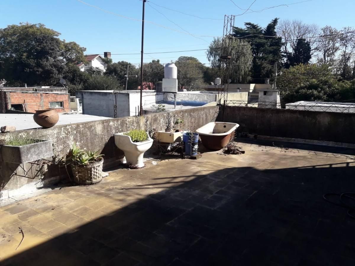 #2334663 | Venta | Local | Rafael Calzada (Adriana Perrotta Propiedades)