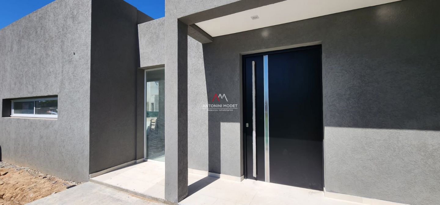 #5277851 | Venta | Casa | Zelaya (Antonini Modet Negocios Inmobiliarios)