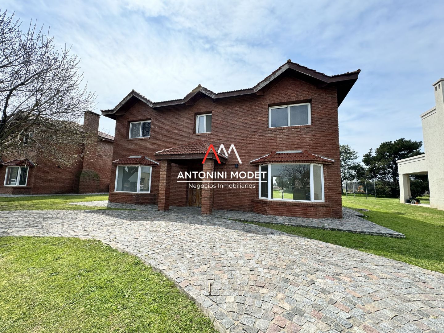 #5397430 | Venta | Casa | Los Alcanfores (Antonini Modet Negocios Inmobiliarios)