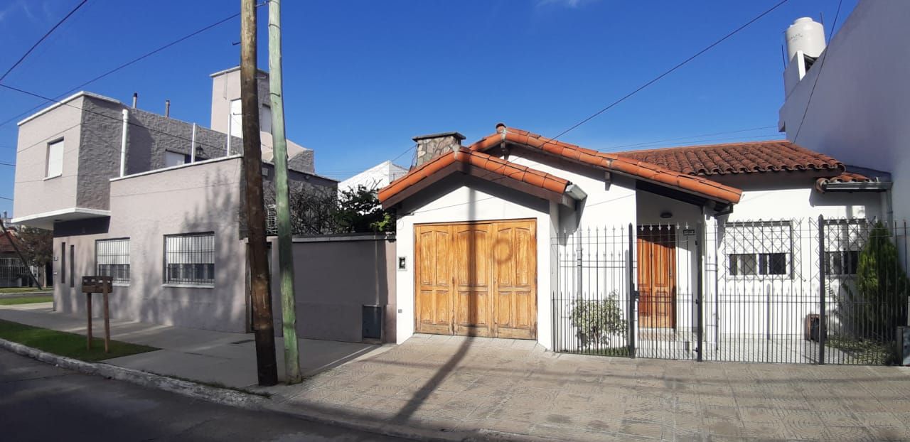 #4101636 | Venta | Casa | Quilmes (Andrea Cecilia Nuñez)