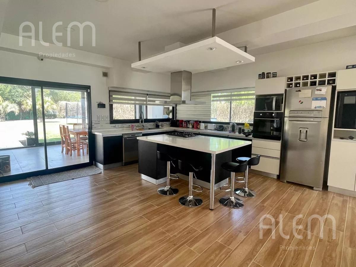 #5367466 | Alquiler | Casa | Malibu (Alem Propiedades - Roberto Celano)