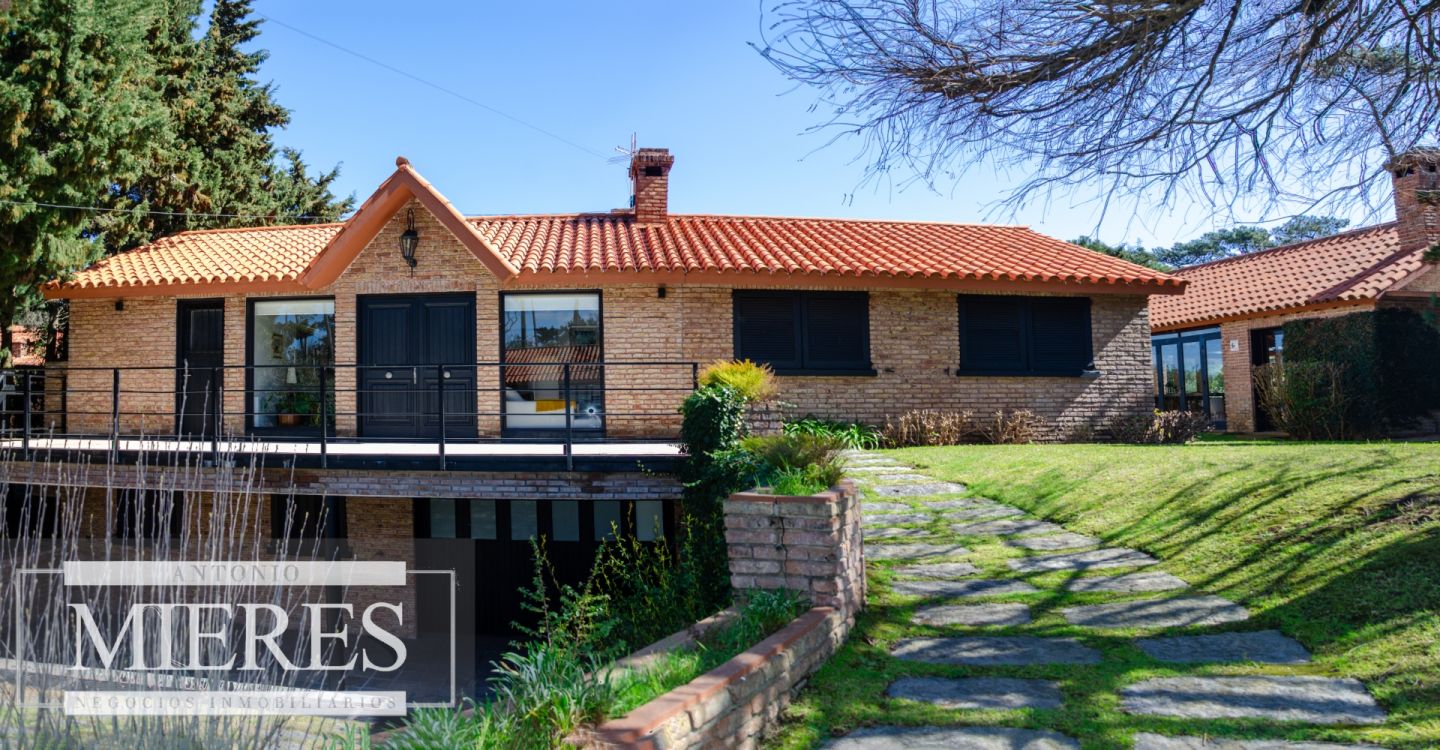 #3218435 | Temporary Rental | House | Punta del Este (Antonio Mieres)