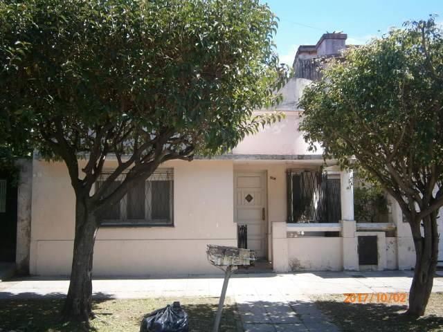 #2035052 | Venta | Casa | Sarandi (Alvarez Propiedades)