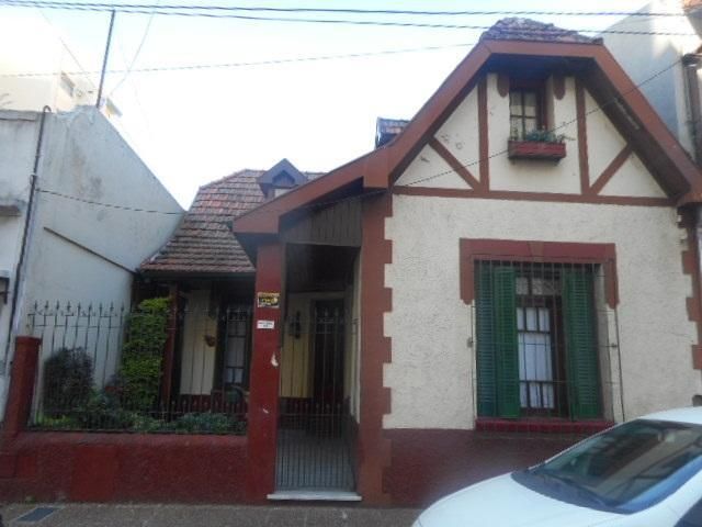 #2034885 | Venta | Casa | Avellaneda (Alvarez Propiedades)