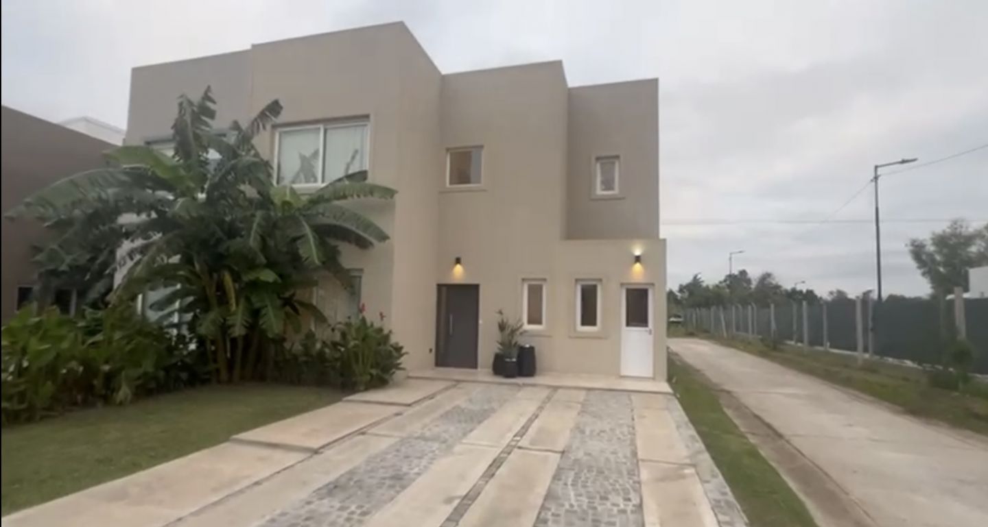 #5469411 | Alquiler | Casa | Bella Vista (Claudia Florian Negocios Inmobiliarios)