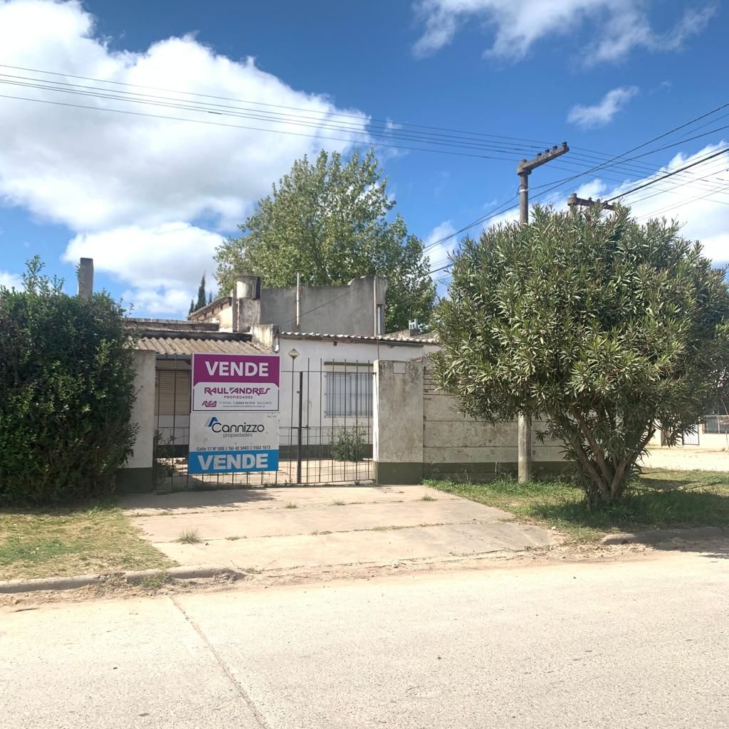 #3220049 | Venta | Casa | Balcarce (Cannizzo Propiedades)