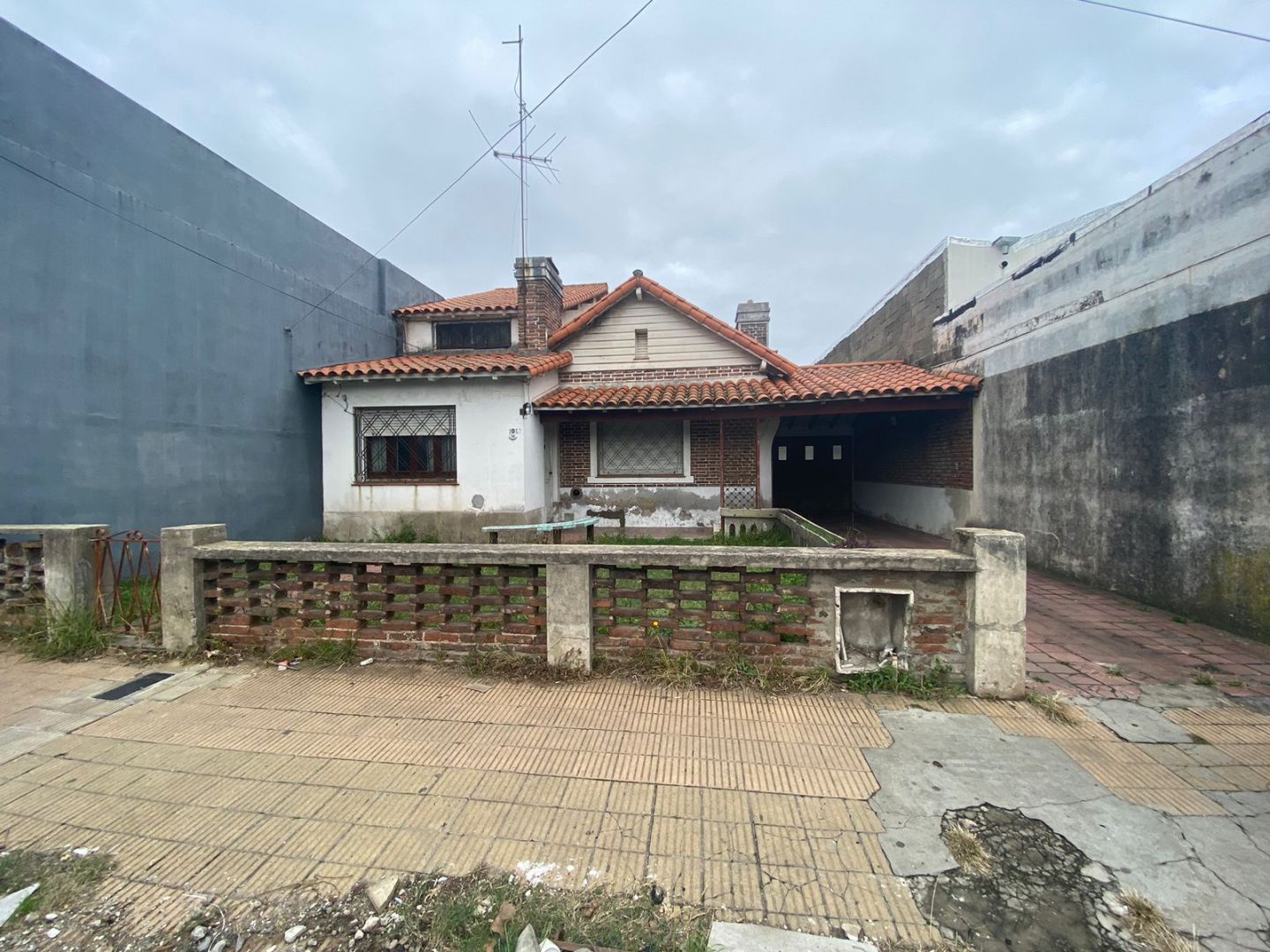 #4086440 | Sale | House | Berazategui (Cristian Montenegro Negocios Inmobiliarios)