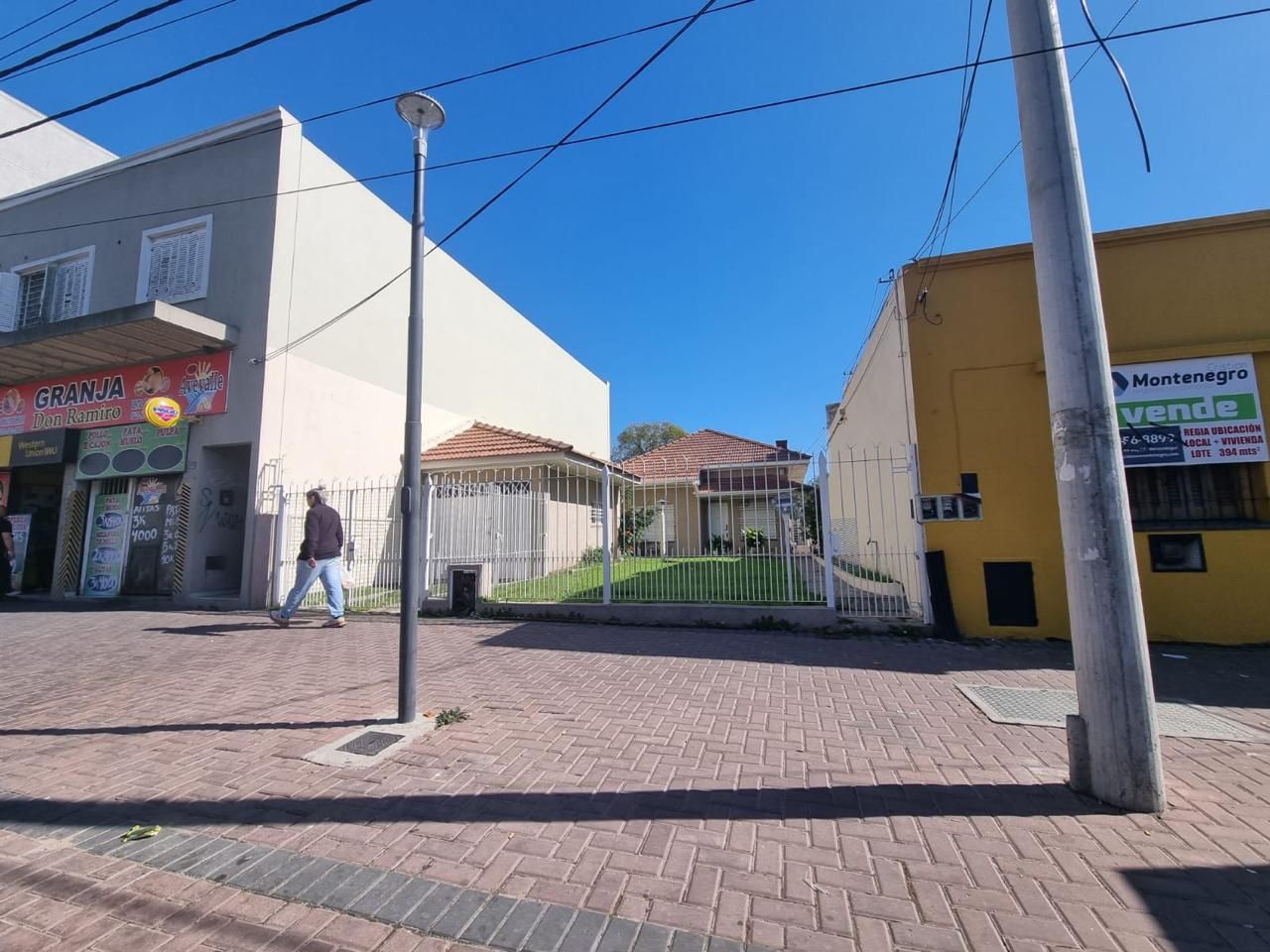 #5374277 | Venta | Casa | Berazategui (Cristian Montenegro Negocios Inmobiliarios)