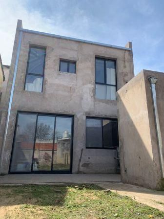 #5416515 | Venta | Casa | Temperley (Duchini Propiedades)