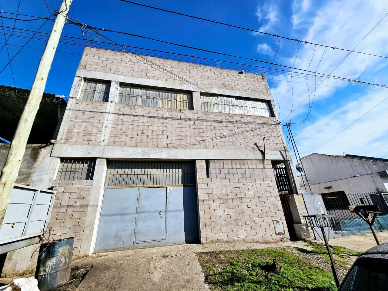 #5374893 | Venta | Galpón / Depósito / Bodega | Bernardino Rivadavia (Paula Echarte Real Estate)