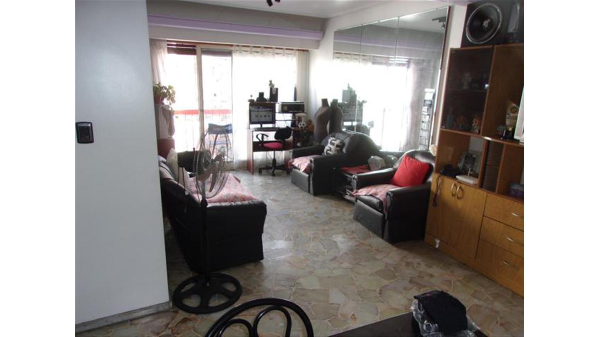 #913478 | Venta | Departamento | Once (Enter Propiedades)