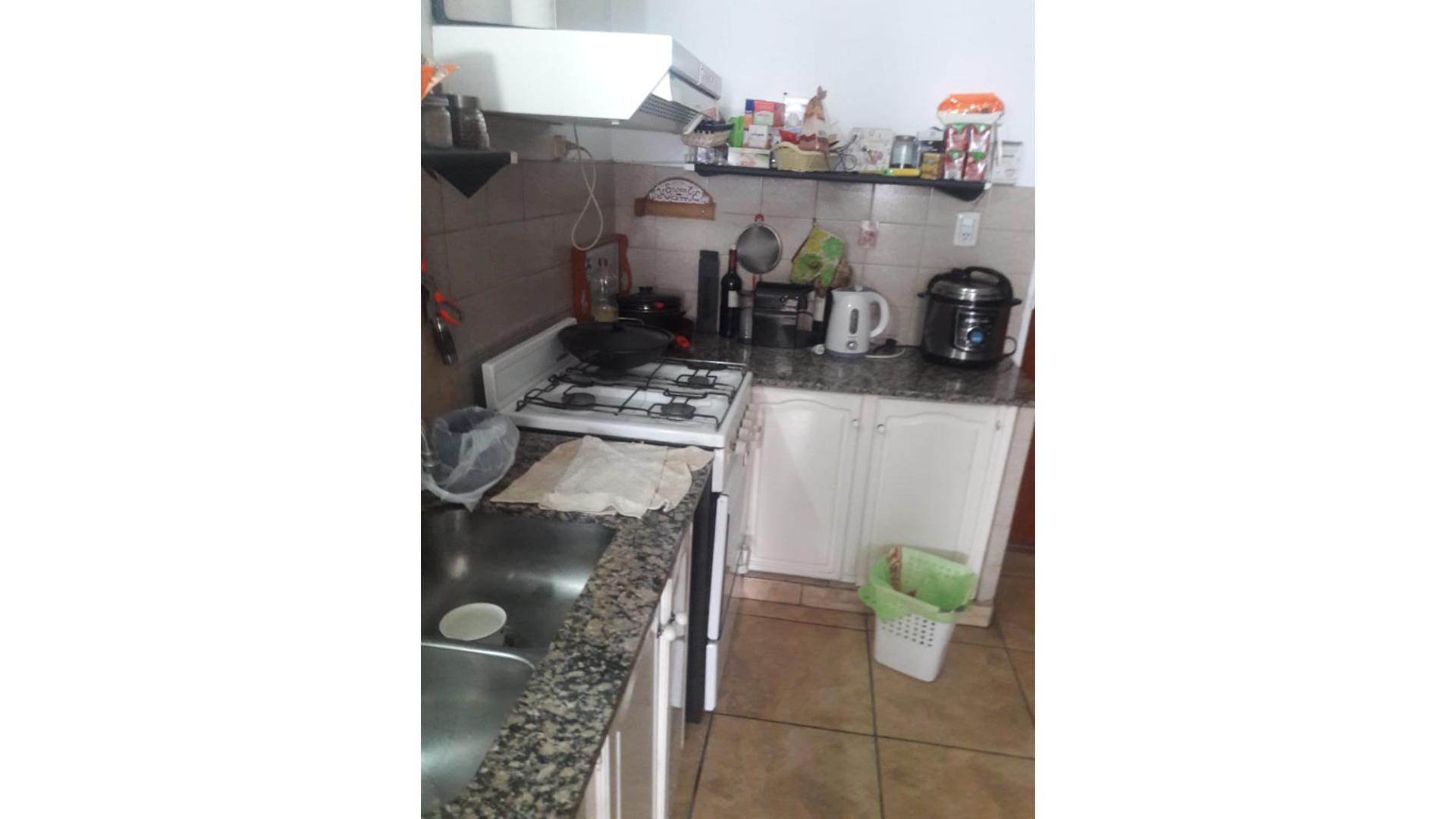 #908016 | Venta | Local | La Plata (Zb Propiedades)