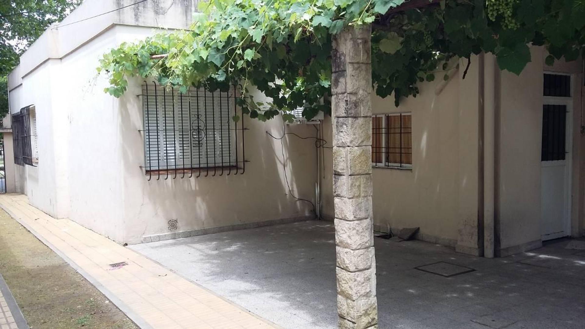 #1888246 | Venta | Casa | Almirante Brown (TUR BOGGIANO )