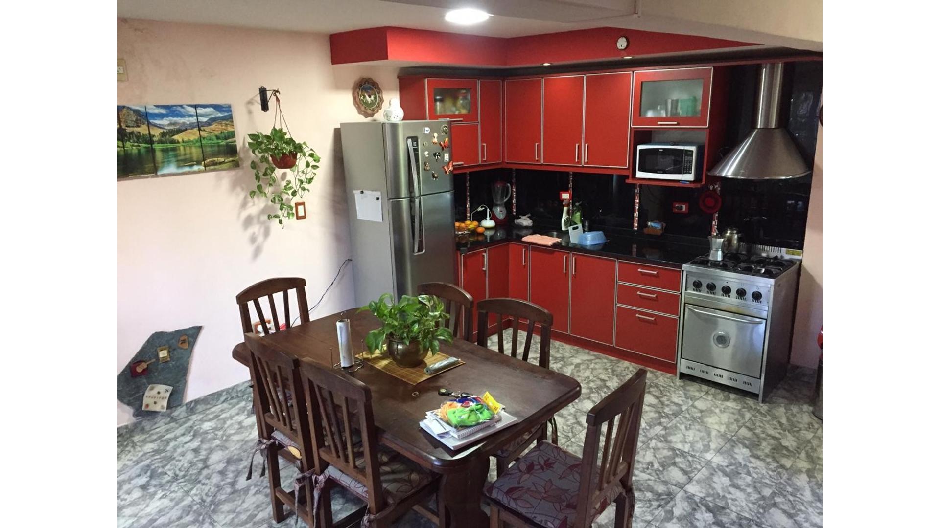 #944897 | Venta | Casa | San Isidro (Llermanos  Propiedades)