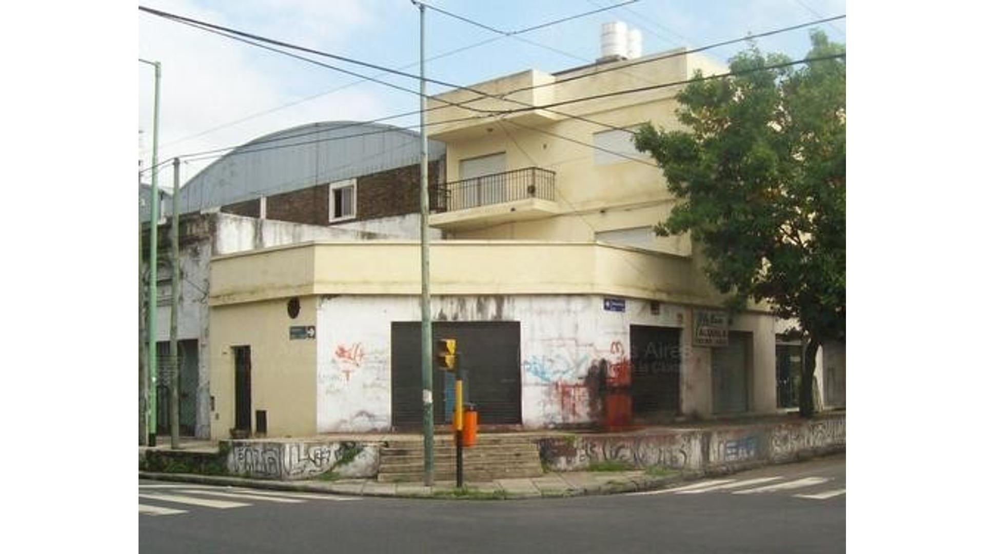 #2128371 | Alquiler | Local | Boca (La Llave Inmobiliaria)