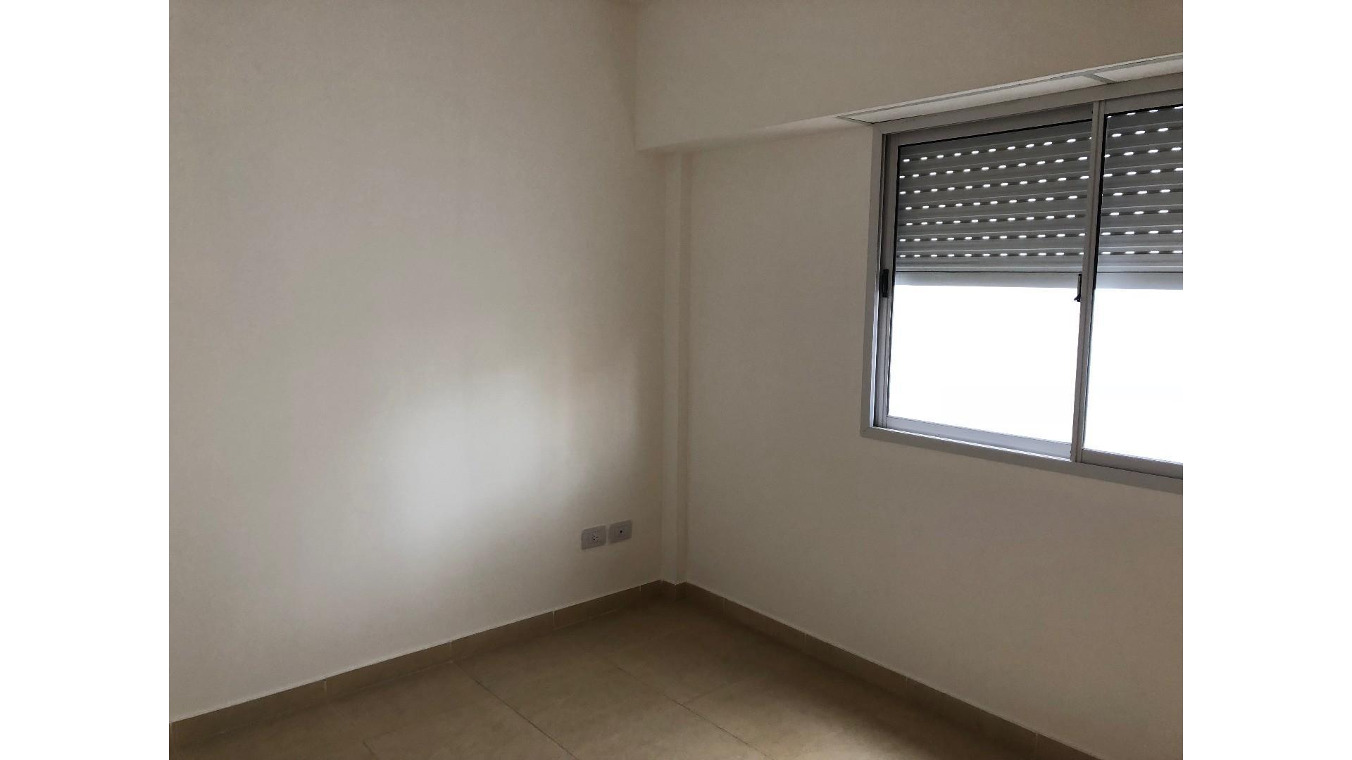 #2009440 | Venta | Departamento | Colonia Tres De Febrero (Inmobiliaria Osvaldo H. Carle)