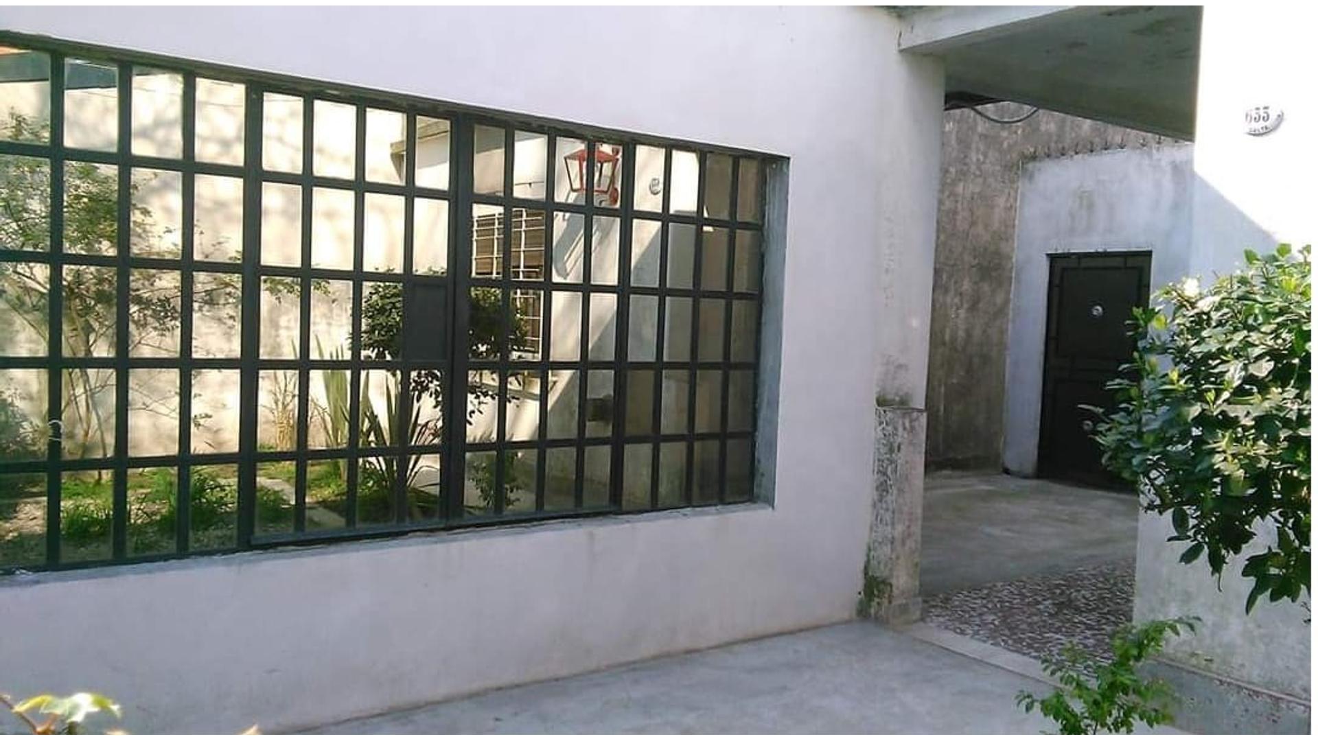 #1366283 | Venta | Casa | Merlo (Gustavo Piccione)