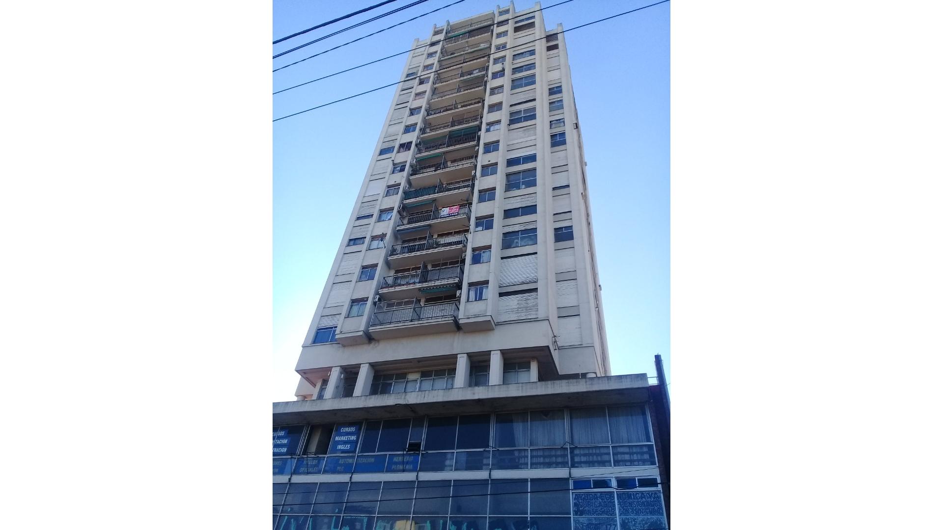 #1744268 | Venta | Departamento | Quilmes (Adrián Gorosito Desarrollos Inmobiliarios)