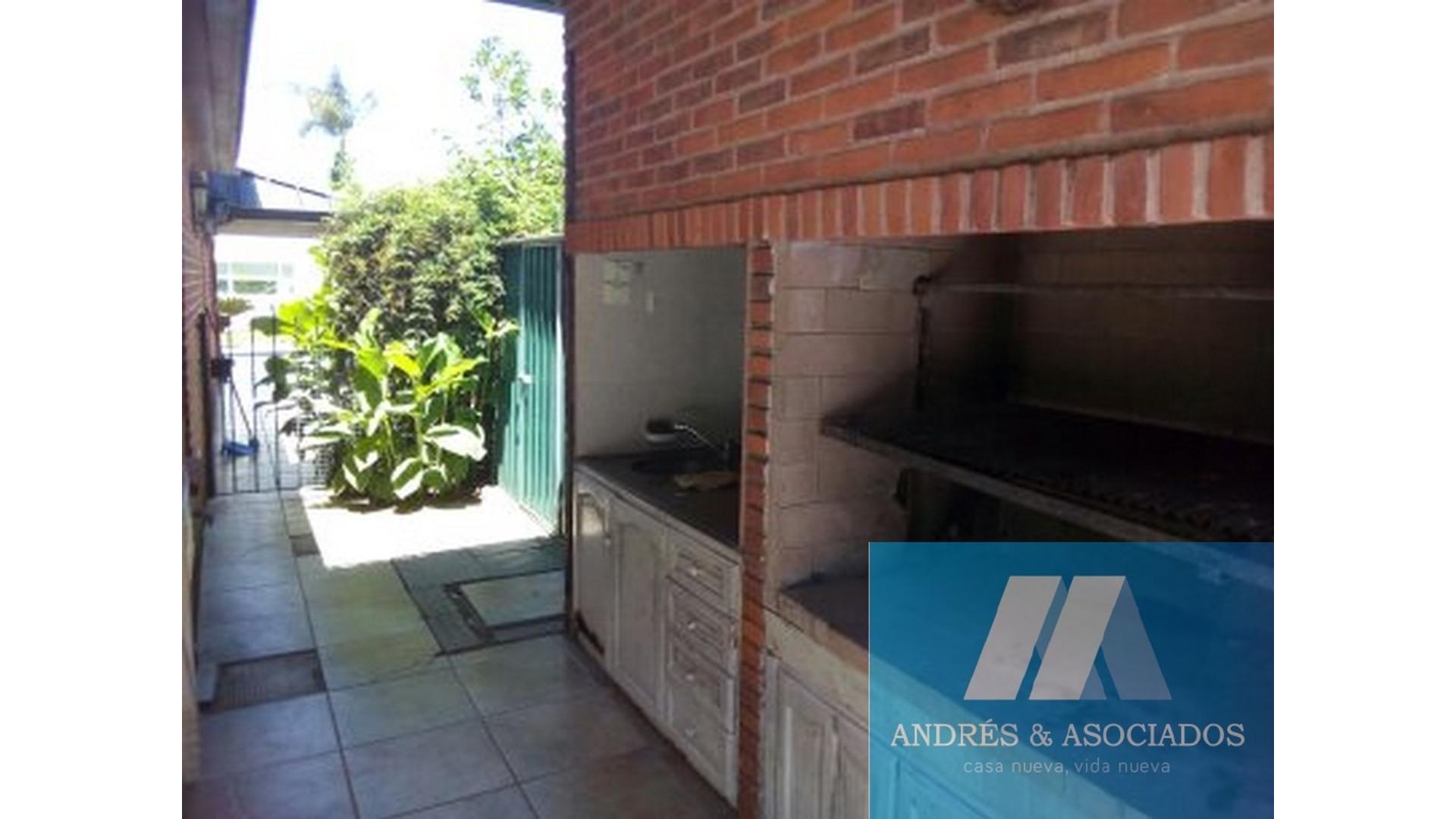 #2213381 | Venta | Casa | General San Martin (Di Rosa Propiedades)