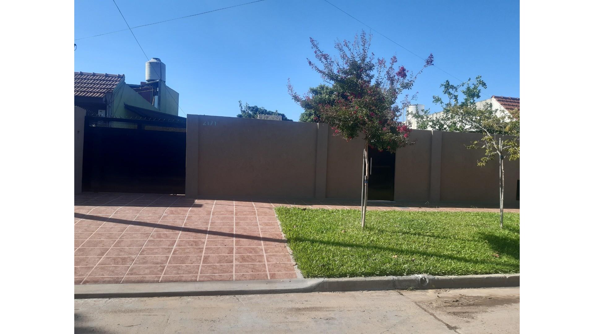 #2374818 | Venta | Casa | Lomas De Zamora (TRUJILLO PROPIEDADES)